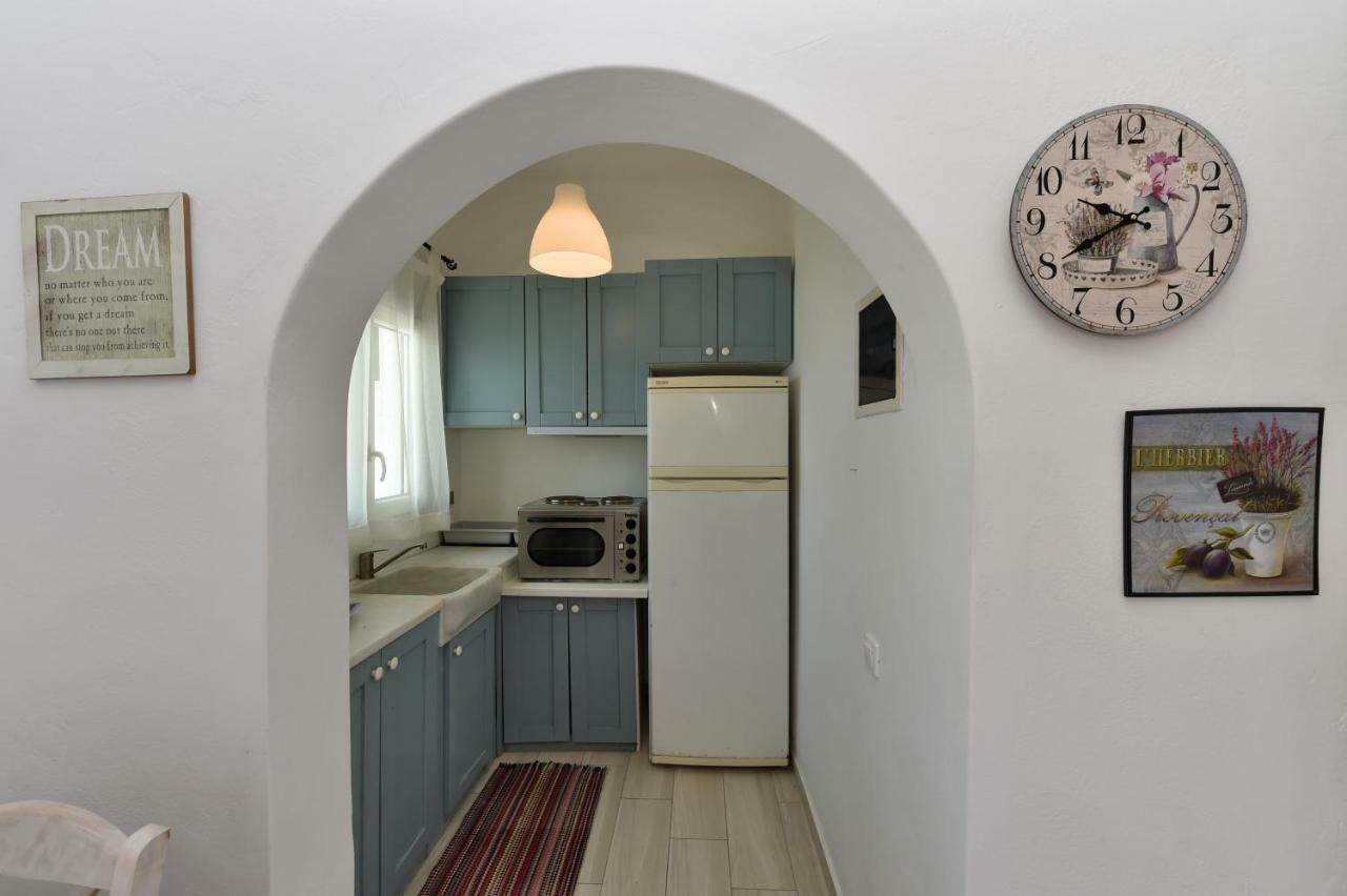Вилла "Sea Front" Rose'S House Kardhiani Экстерьер фото