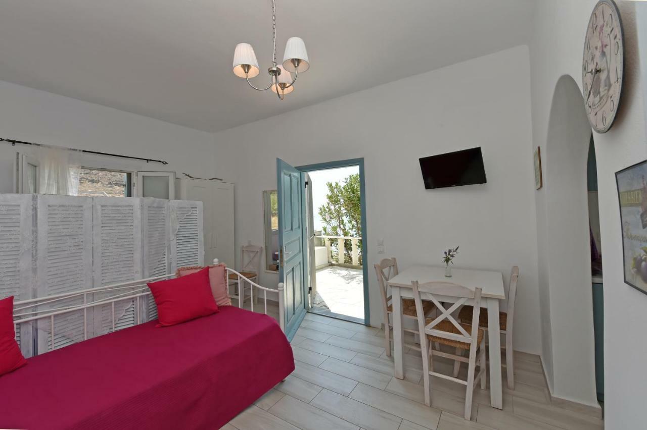 Вилла "Sea Front" Rose'S House Kardhiani Экстерьер фото